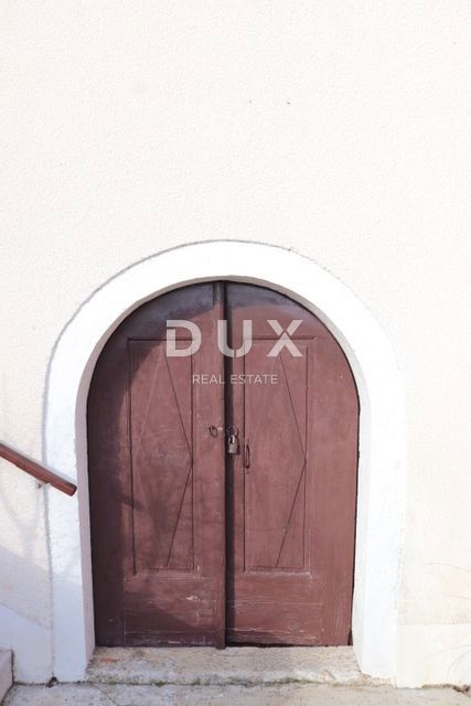 OPATIJA, POBRI - Vila iz leta 1886 s kamnitimi starinami