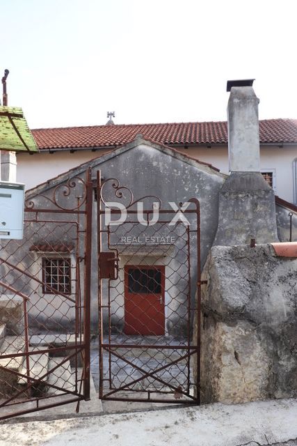 OPATIJA, POBRI - Vila iz leta 1886 s kamnitimi starinami