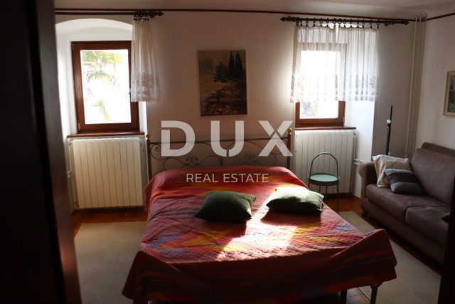 OPATIJA, POBRI - Vila iz leta 1886 s kamnitimi starinami