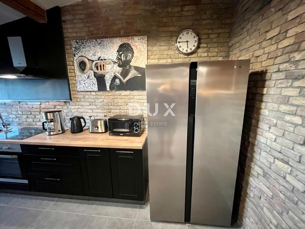 RIJEKA, CENTER - Prostorno in moderno opremljeno stanovanje s pogledom na morje na atraktivni lokaciji