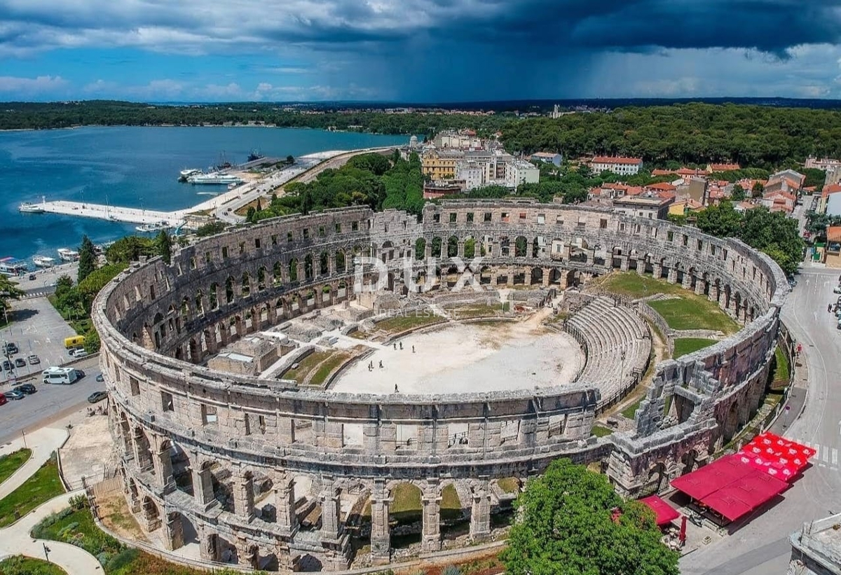 Hiša Veli vrh, Pula, 90m2