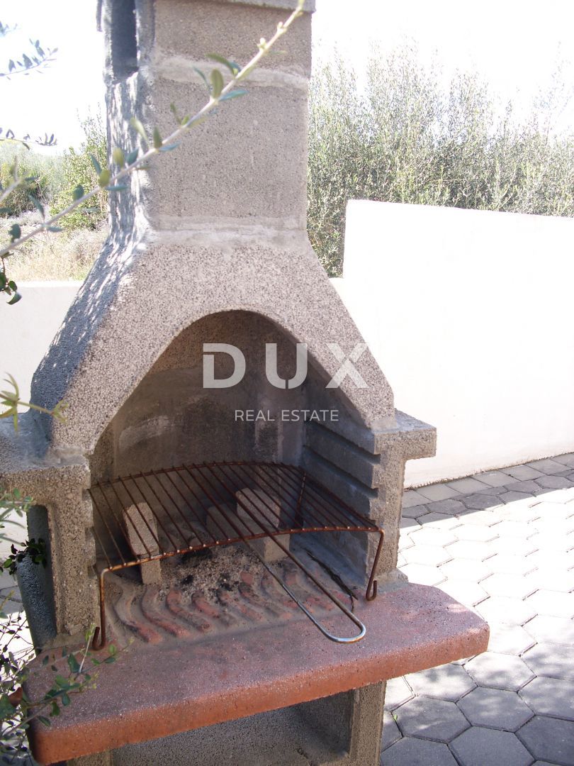 OTOK KRK, MESTO KRK - Apartma 2 spalnici + dnevna soba z vrtom 53 m2