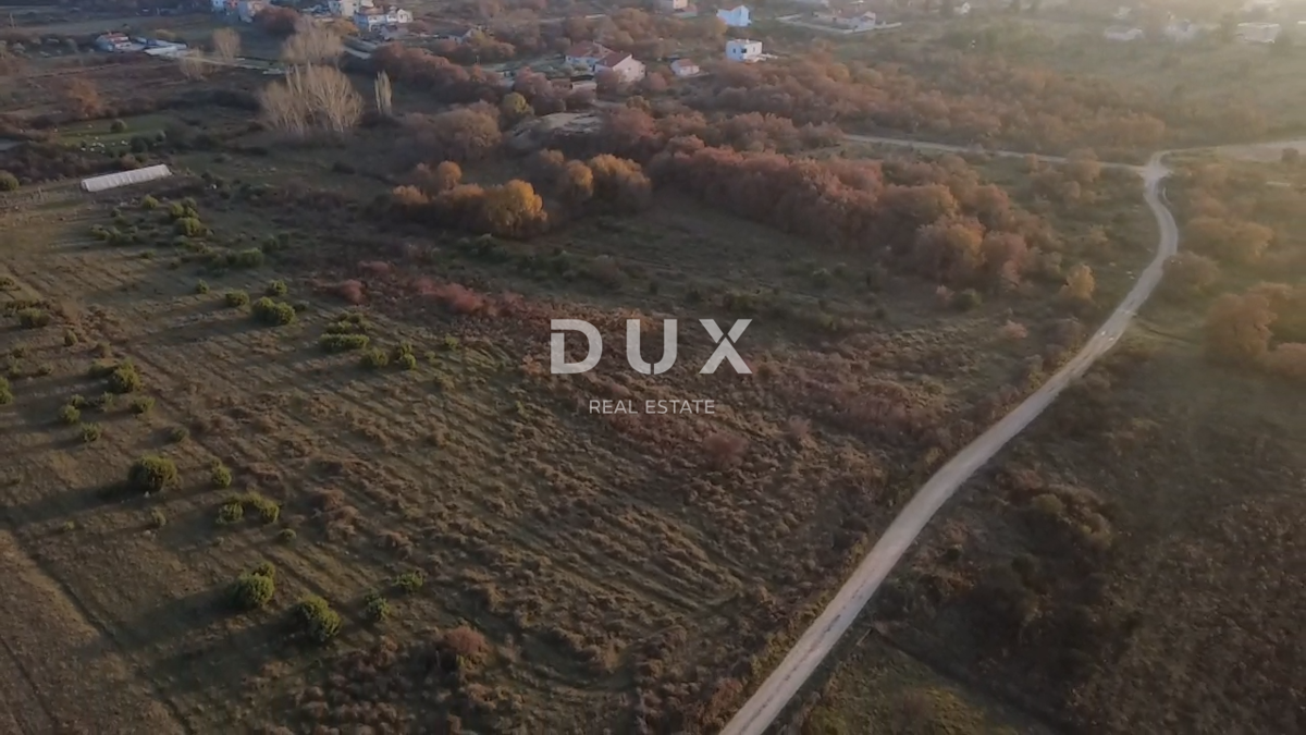 ZADAR, MURVICA - Kmetijsko zemljišče 2200m²