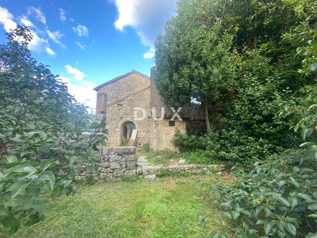 RIJEKA, KASTAV - samostojna hiša in dvoriščni objekt + 761 m2 vrta! PRILOŽNOST!