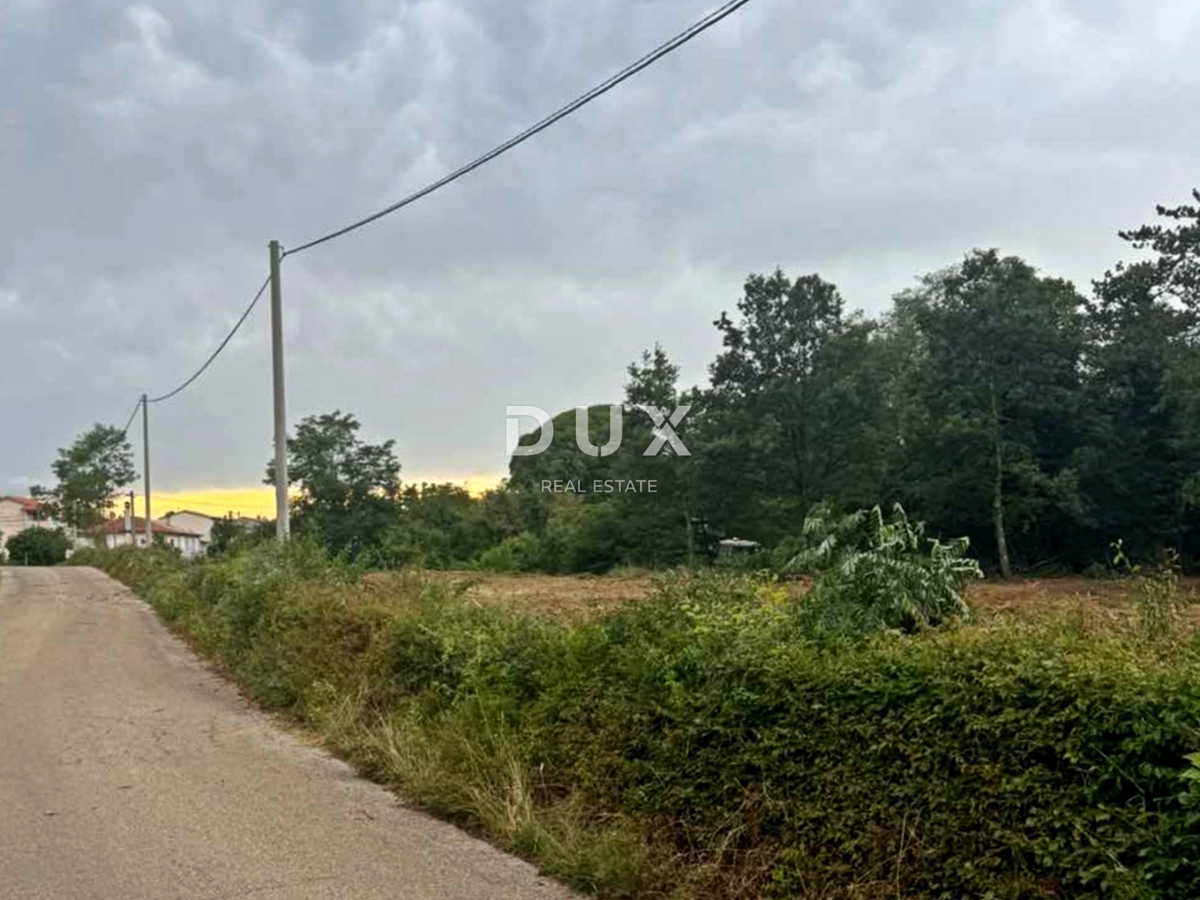 ISTRA, LABIN - Prostorno zemljišče na robu gradbišča