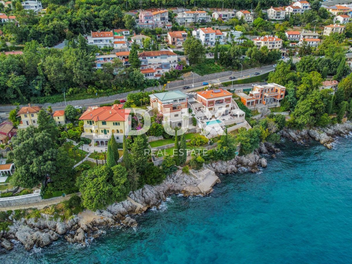 OPATIJA, CENTER - vila prva vrsta ob morju v bližini centra Opatije