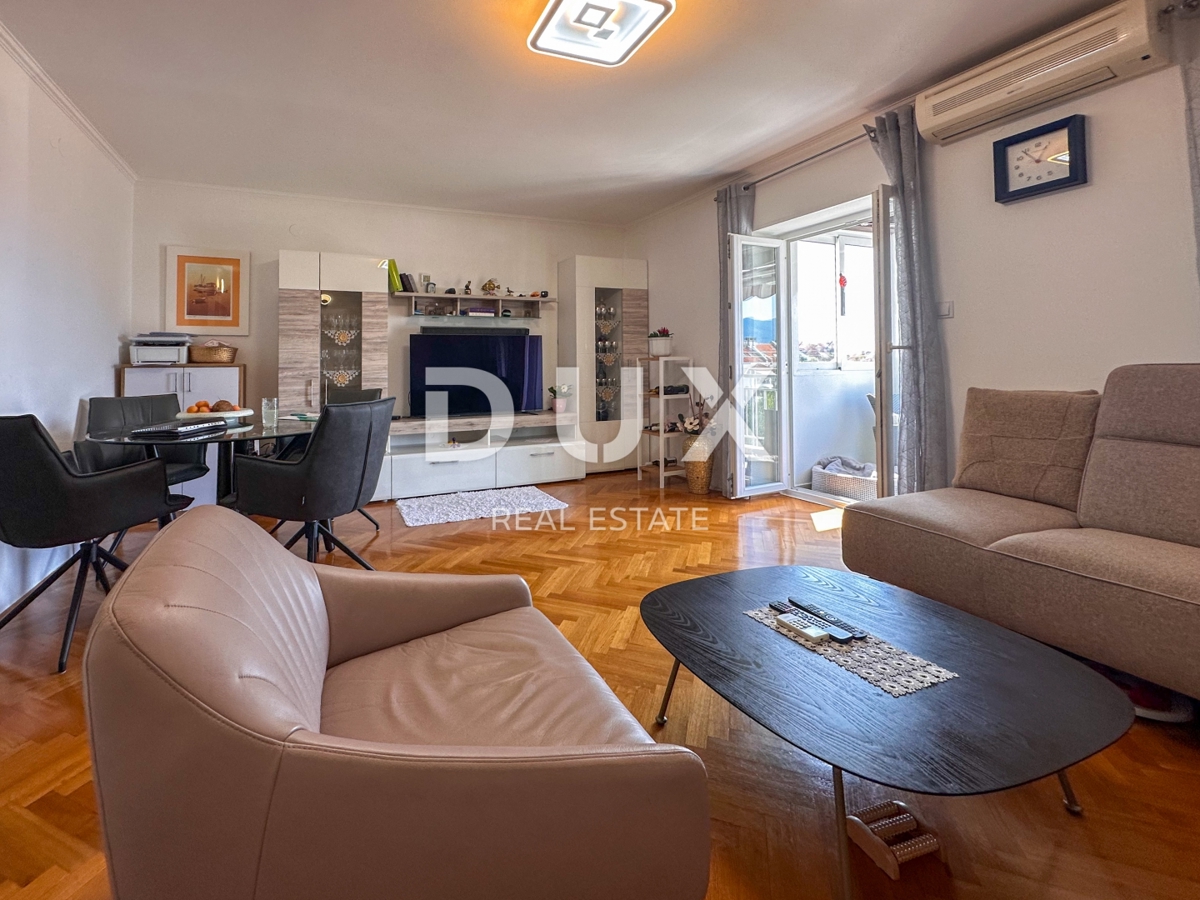 RIJEKA, SRDOČI - SAMO PRI NAS - PRILOŽNOST - 2 spalnici + dnevna soba, 68m2, loggia, razgled