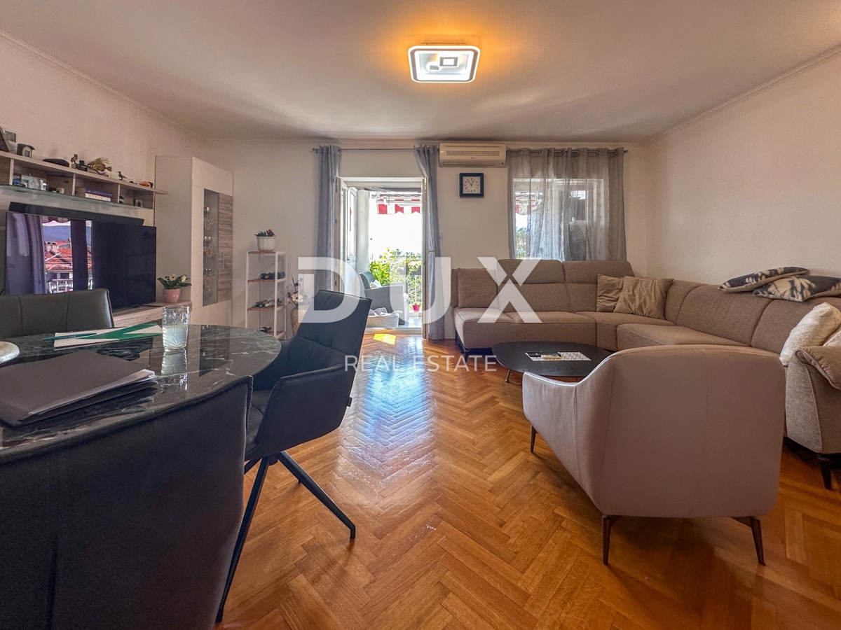 RIJEKA, SRDOČI - SAMO PRI NAS - PRILOŽNOST - 2 spalnici + dnevna soba, 68m2, loggia, razgled