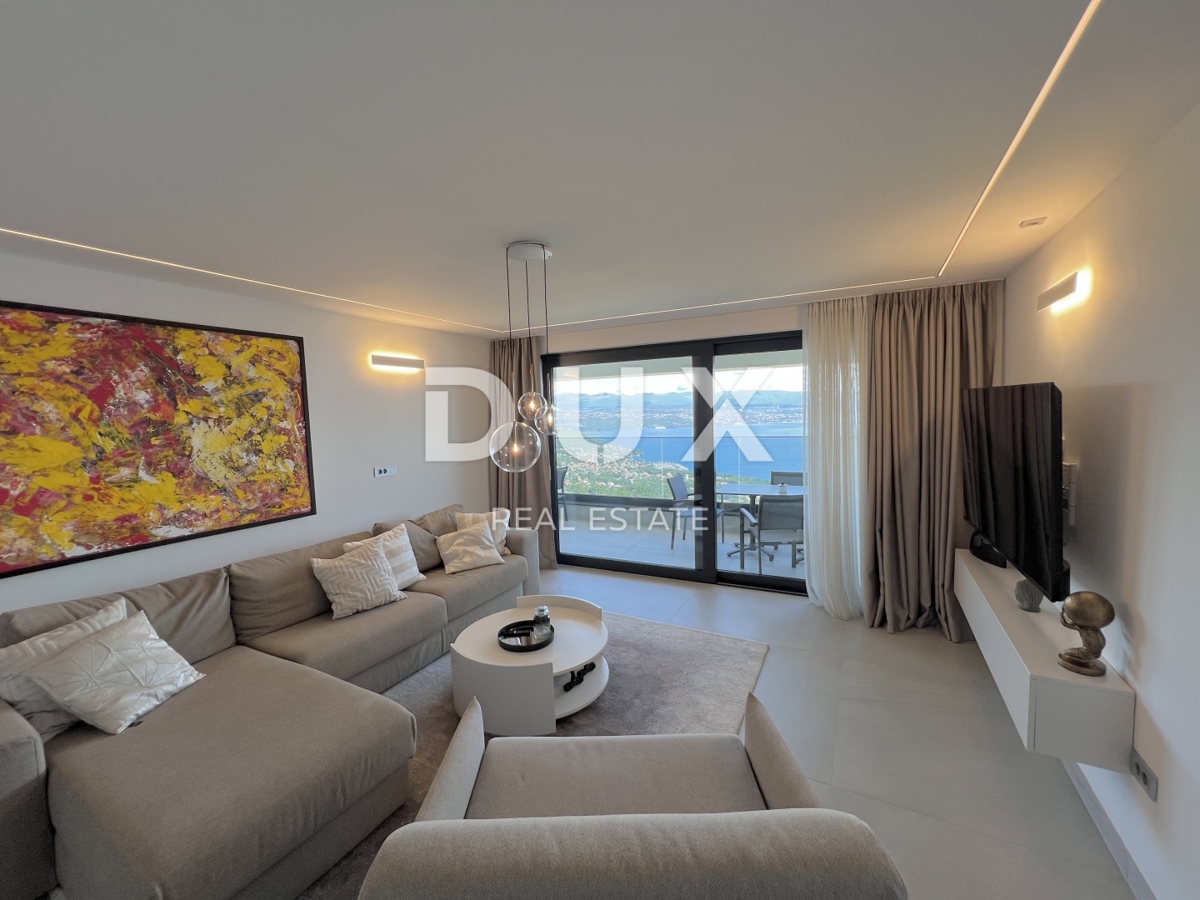 OPATIJA, LOVRAN – ekskluzivno stanovanje s panoramskim razgledom in bazenom