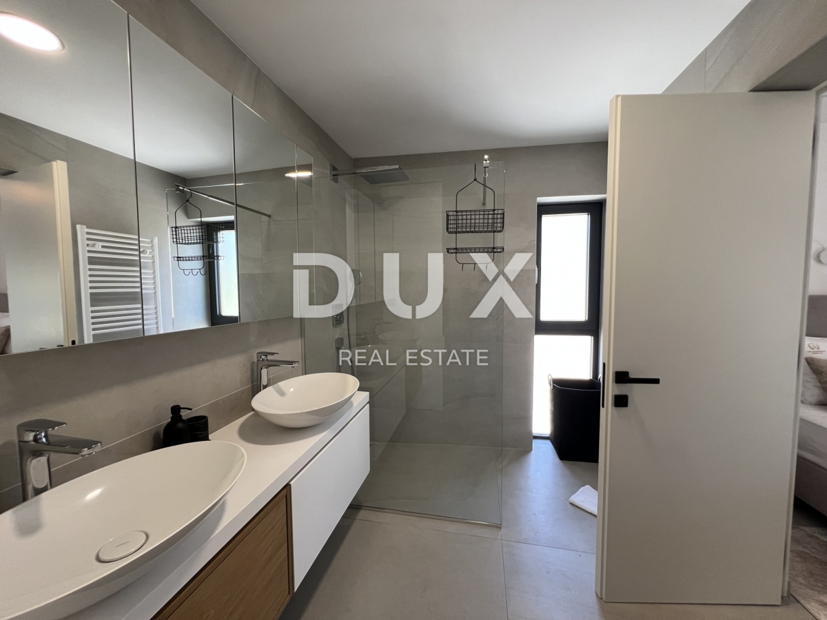 OPATIJA, LOVRAN – ekskluzivno stanovanje s panoramskim razgledom in bazenom