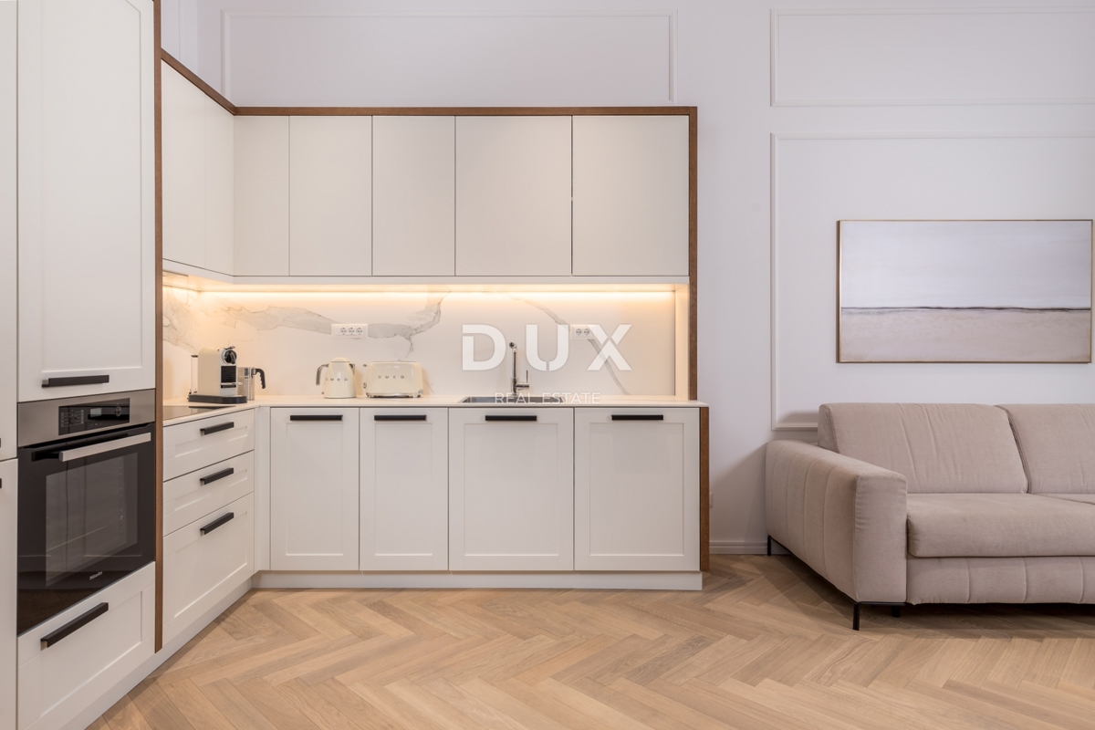 OPATIJA, CENTER - edinstveno stanovanje velikosti 90 m2, mojstrovina avstro-ogrske arhitekture v središču Opatije