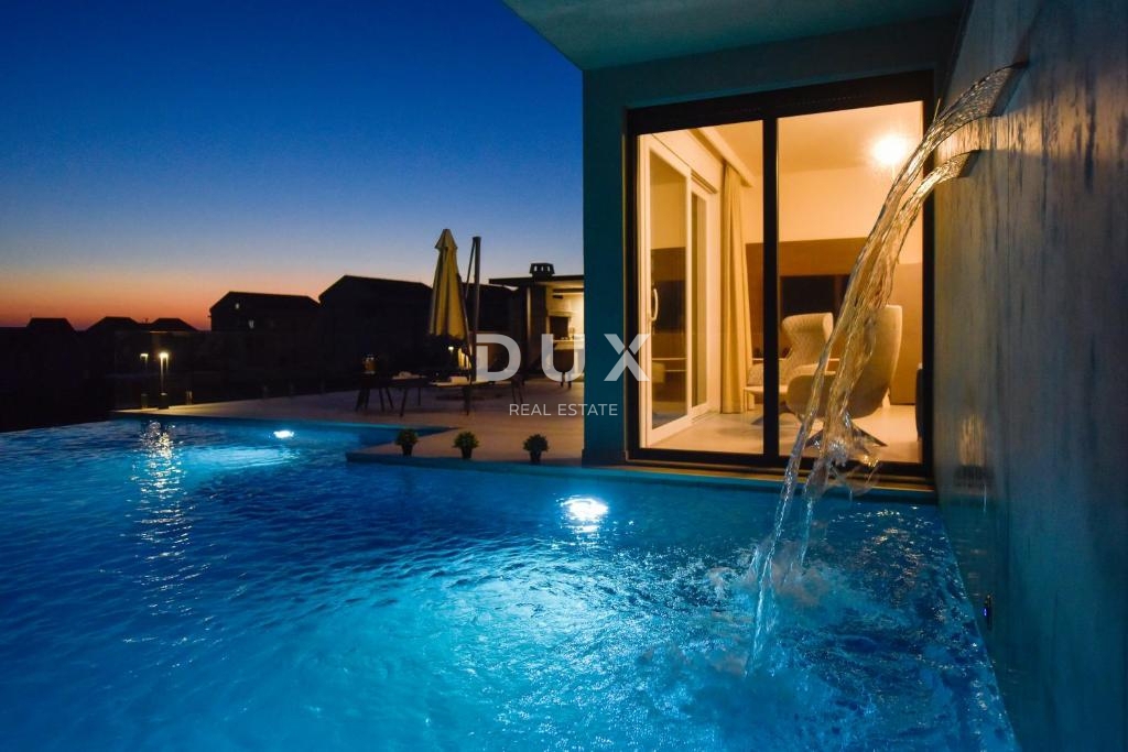 OTOK PAG, NOVALJA - Odlična naložba: luksuzna vila z bazenom in pogledom na morje