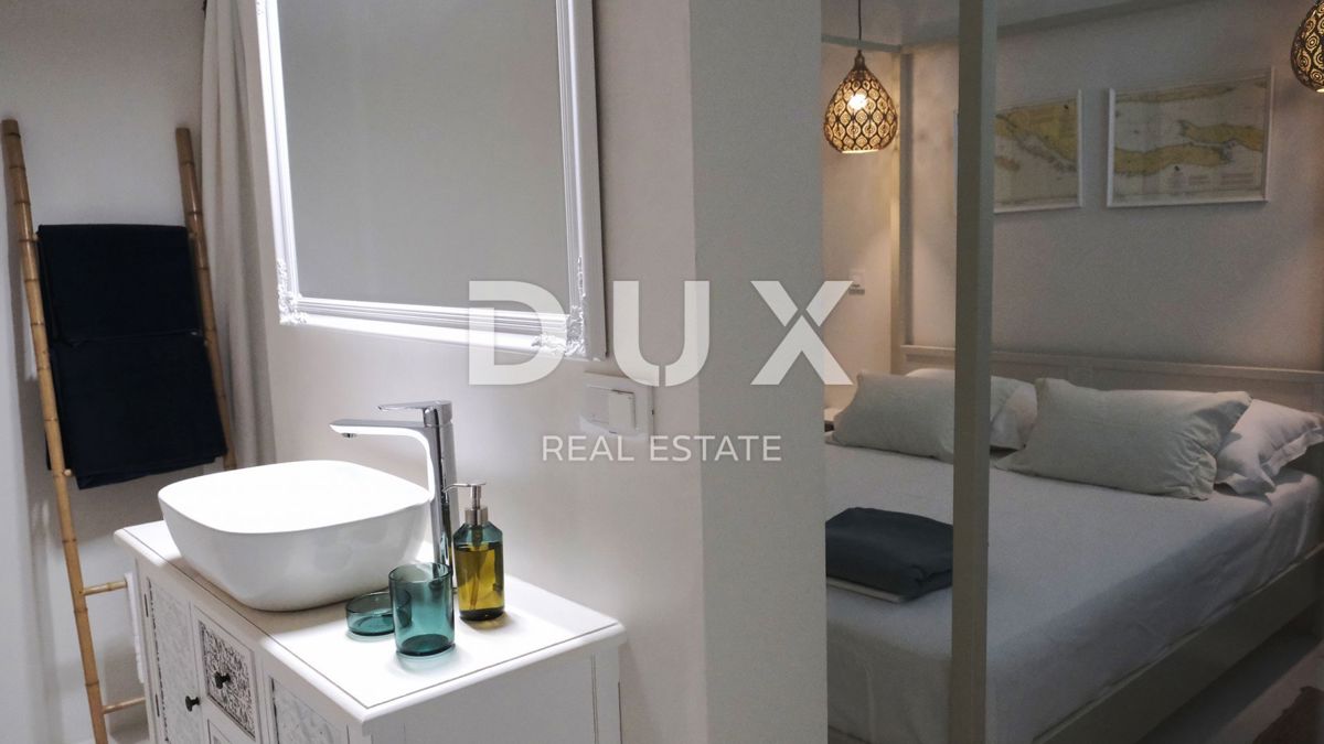 OTOK KRK, LINARDIĆI - Luksuzna moderna enonadstropna hiša z bazenom in pogledom na morje