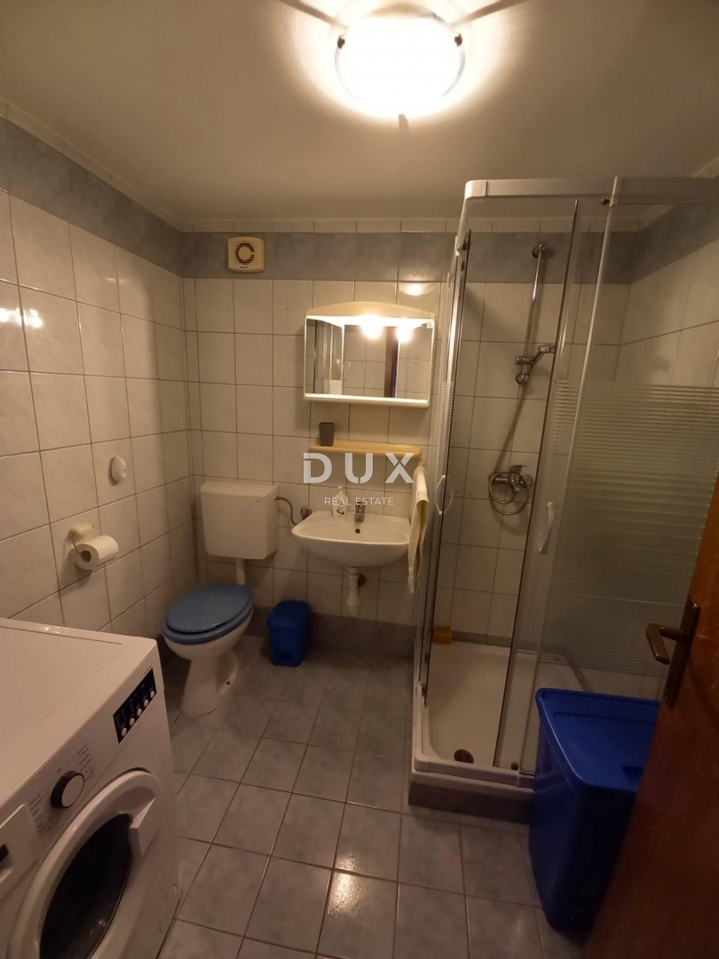 ISTRA, PULA - Dvostanovanjsko stanovanje s teraso v bližini centra mesta!