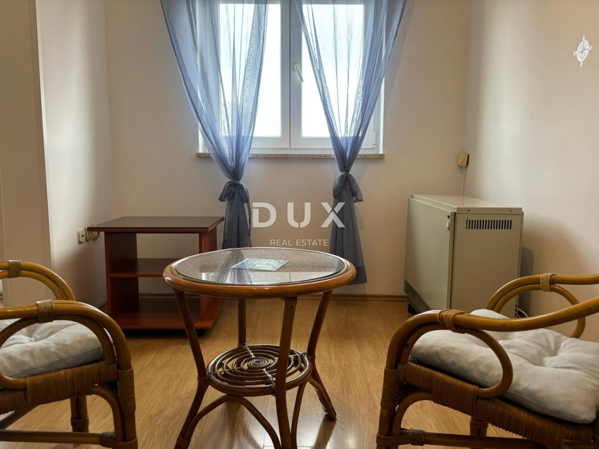 ISTRA, PULA - Dvostanovanjsko stanovanje s teraso v bližini centra mesta!