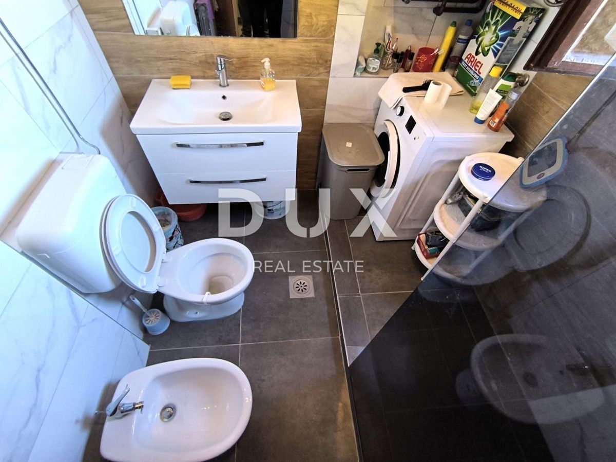 ISTRA, PULA - Dvostanovanjsko stanovanje z vrtom in garažo v bližini plaže