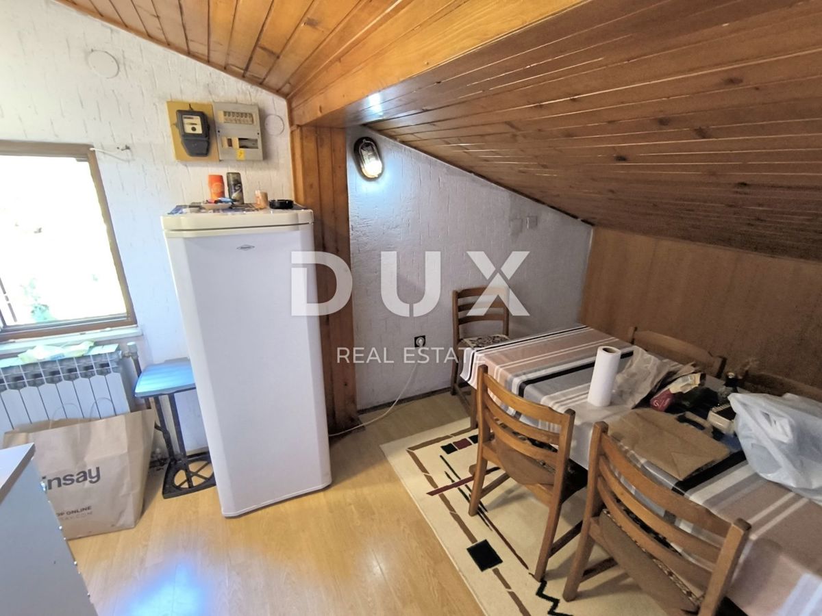 ISTRA, PULA - Dvostanovanjsko stanovanje z vrtom in garažo v bližini plaže