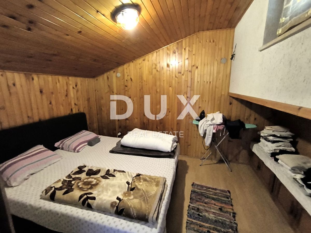 ISTRA, PULA - Dvostanovanjsko stanovanje z vrtom in garažo v bližini plaže