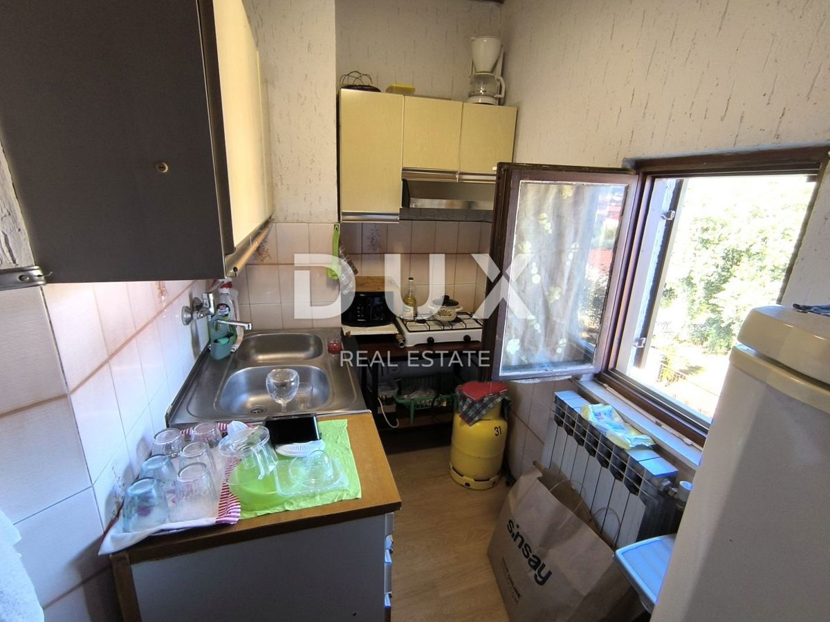 ISTRA, PULA - Dvostanovanjsko stanovanje z vrtom in garažo v bližini plaže