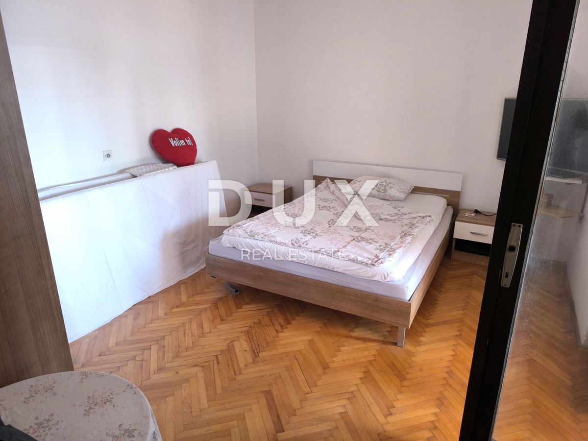 ISTRA, PULA - Dvostanovanjsko stanovanje z vrtom in garažo v bližini plaže