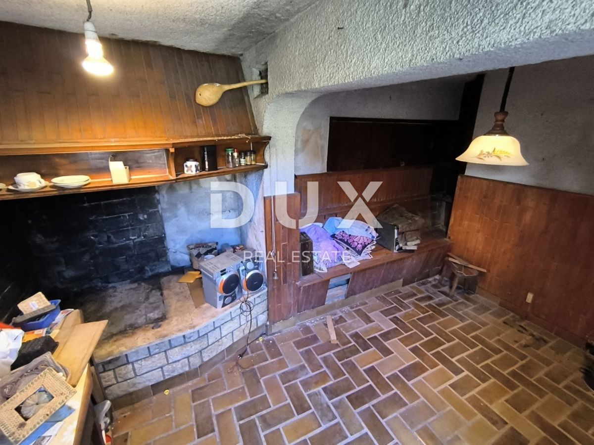 ISTRA, PULA - Dvostanovanjsko stanovanje z vrtom in garažo v bližini plaže