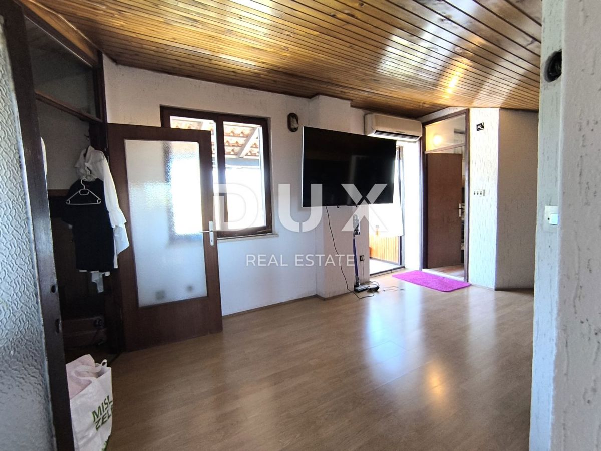 ISTRA, PULA - Dvostanovanjsko stanovanje z vrtom in garažo v bližini plaže