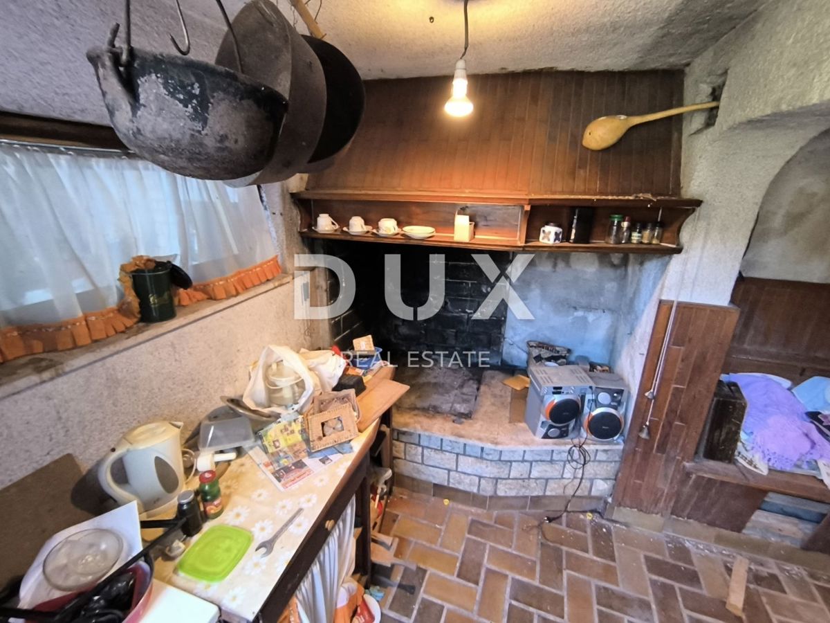 ISTRA, PULA - Dvostanovanjsko stanovanje z vrtom in garažo v bližini plaže