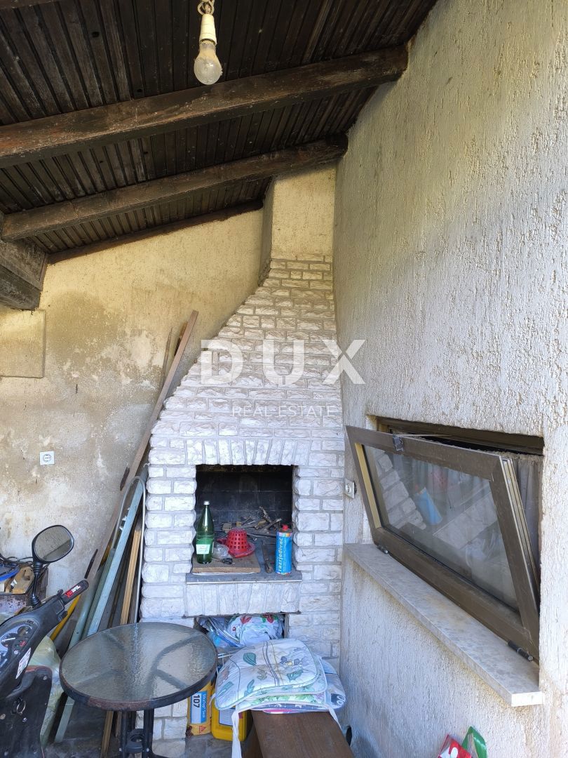 ISTRA, PULA - Dvostanovanjsko stanovanje z vrtom in garažo v bližini plaže