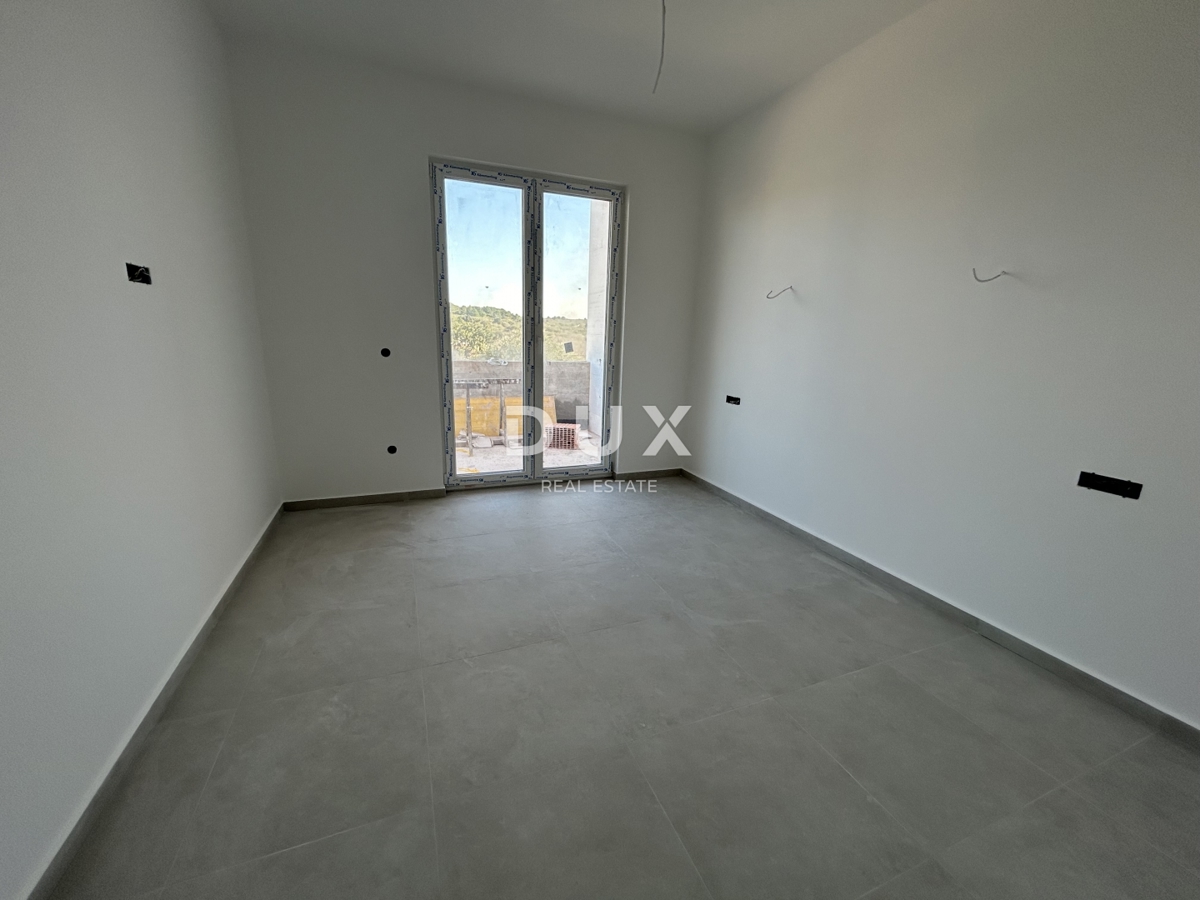 MURTER, JEZERA - NOVOGRADNJA, Apartma z bazenom, mirna lokacija