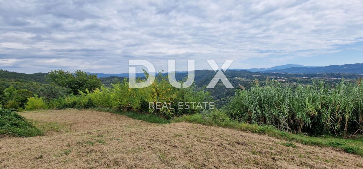 ISTRA, MOTOVUN - Veliko posestvo 170.000 m2, najlepši razgled v Istri - jezero Butoniga, Učka, Ćićarija, Motovun in Motovunski gozd tartufov!