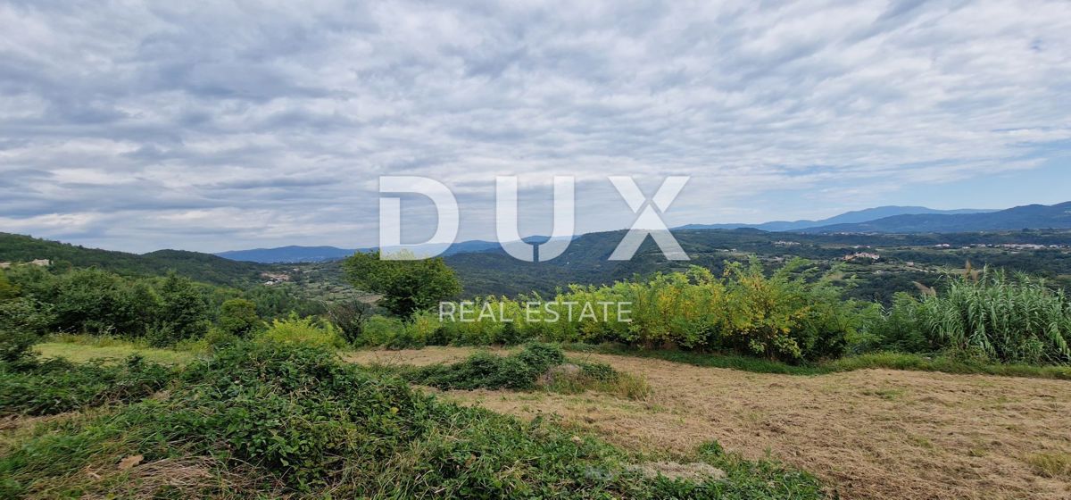 ISTRA, MOTOVUN - Veliko posestvo 170.000 m2, najlepši razgled v Istri - jezero Butoniga, Učka, Ćićarija, Motovun in Motovunski gozd tartufov!