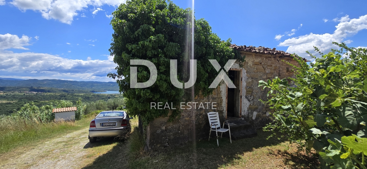 ISTRA, MOTOVUN - Veliko posestvo 170.000 m2, najlepši razgled v Istri - jezero Butoniga, Učka, Ćićarija, Motovun in Motovunski gozd tartufov!