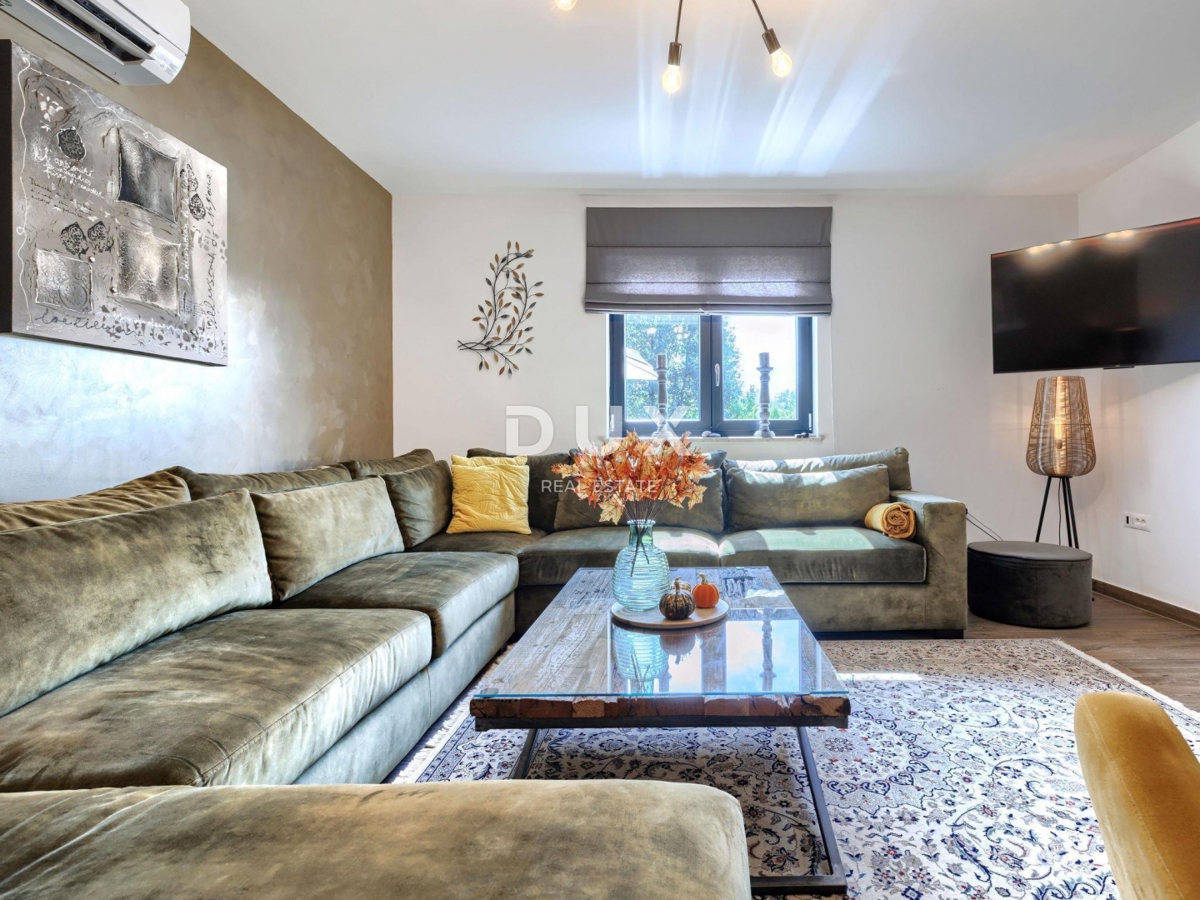 ISTRA, LABIN - Očarljiva hiša z bazenom v mirnem okolju