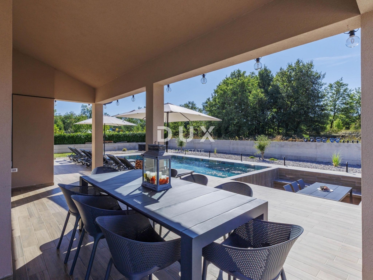 ISTRA, LABIN - Očarljiva hiša z bazenom v mirnem okolju