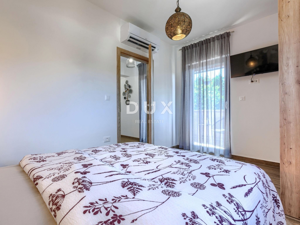 ISTRA, LABIN - Očarljiva hiša z bazenom v mirnem okolju