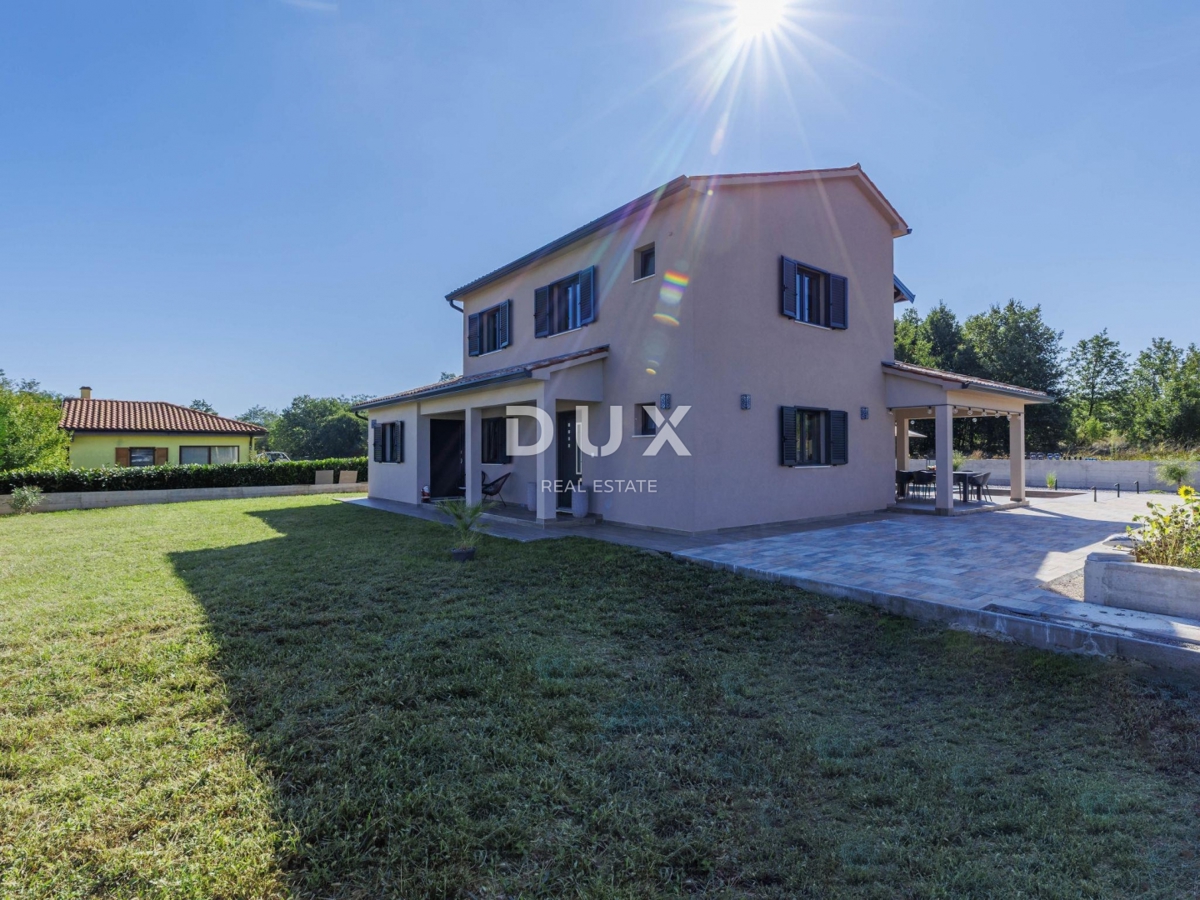 ISTRA, LABIN - Očarljiva hiša z bazenom v mirnem okolju