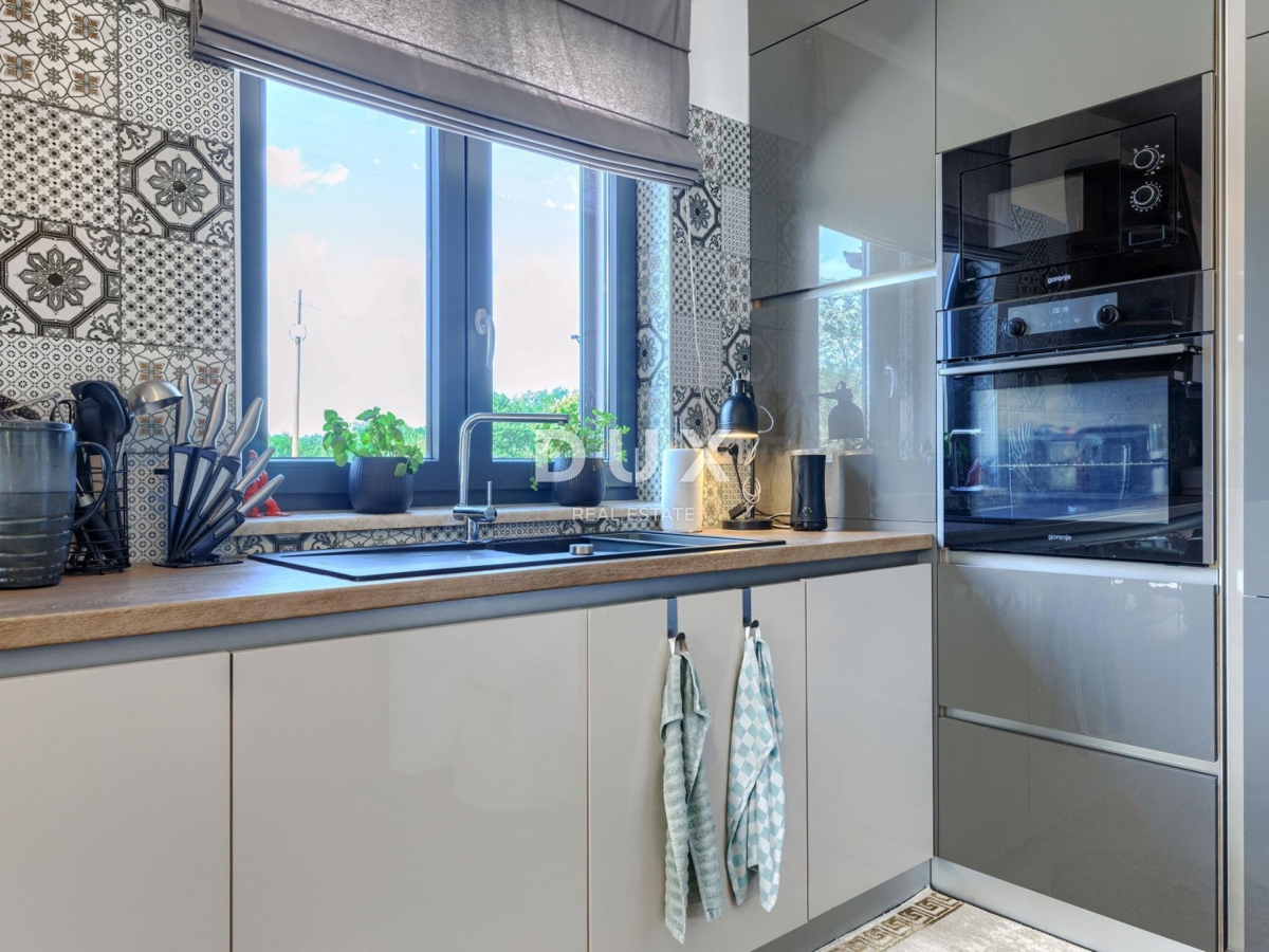 ISTRA, LABIN - Očarljiva hiša z bazenom v mirnem okolju