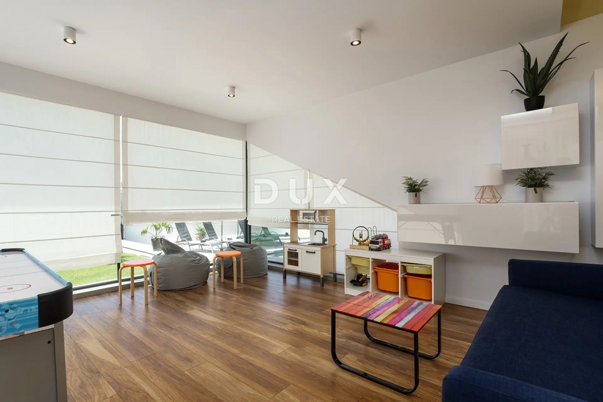 ISTRA, POREČ - Moderna hiša z bazenom