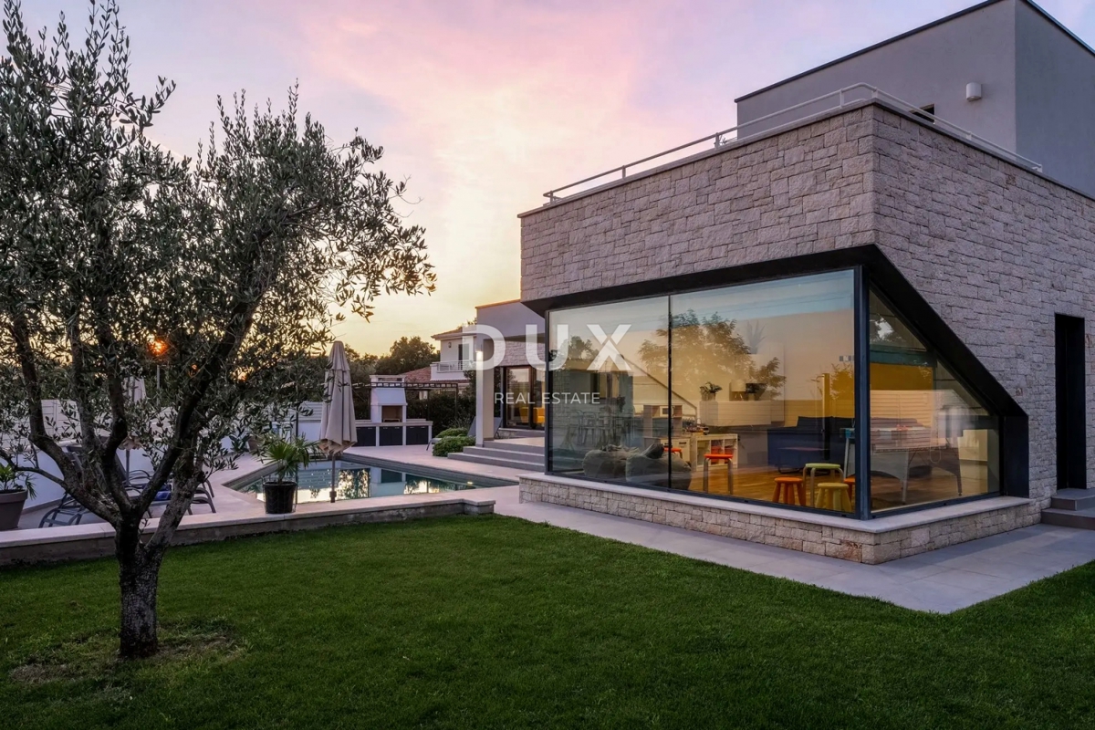 ISTRA, POREČ - Moderna hiša z bazenom