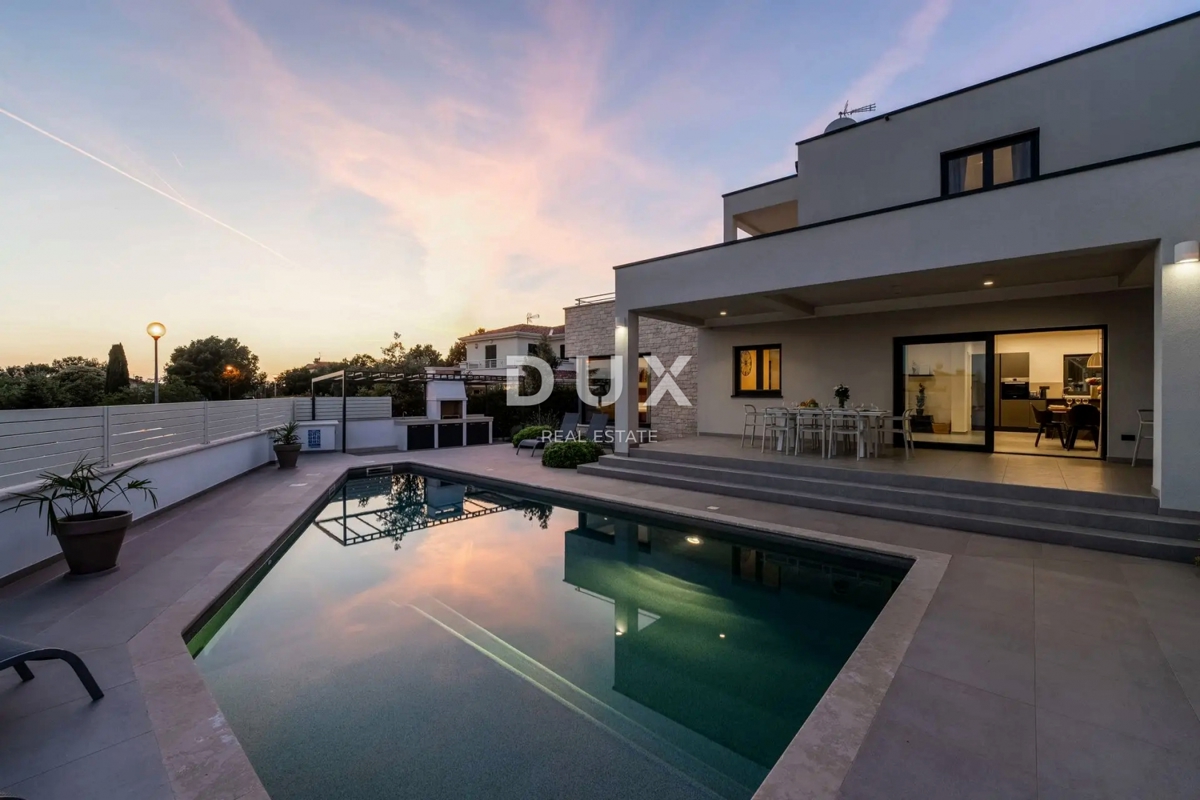 ISTRA, POREČ - Moderna hiša z bazenom