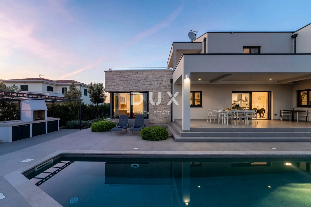 ISTRA, POREČ - Moderna hiša z bazenom