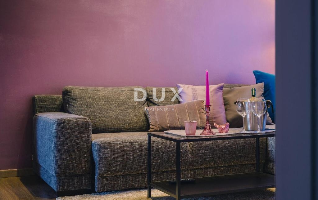 ISTRA, PULA - Stanovanje v središču mesta za dolgoročni najem! Na voljo od 01.10.!