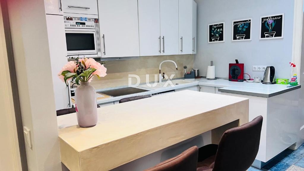 ISTRA, PULA - Stanovanje v središču mesta za dolgoročni najem! Na voljo od 01.10.!