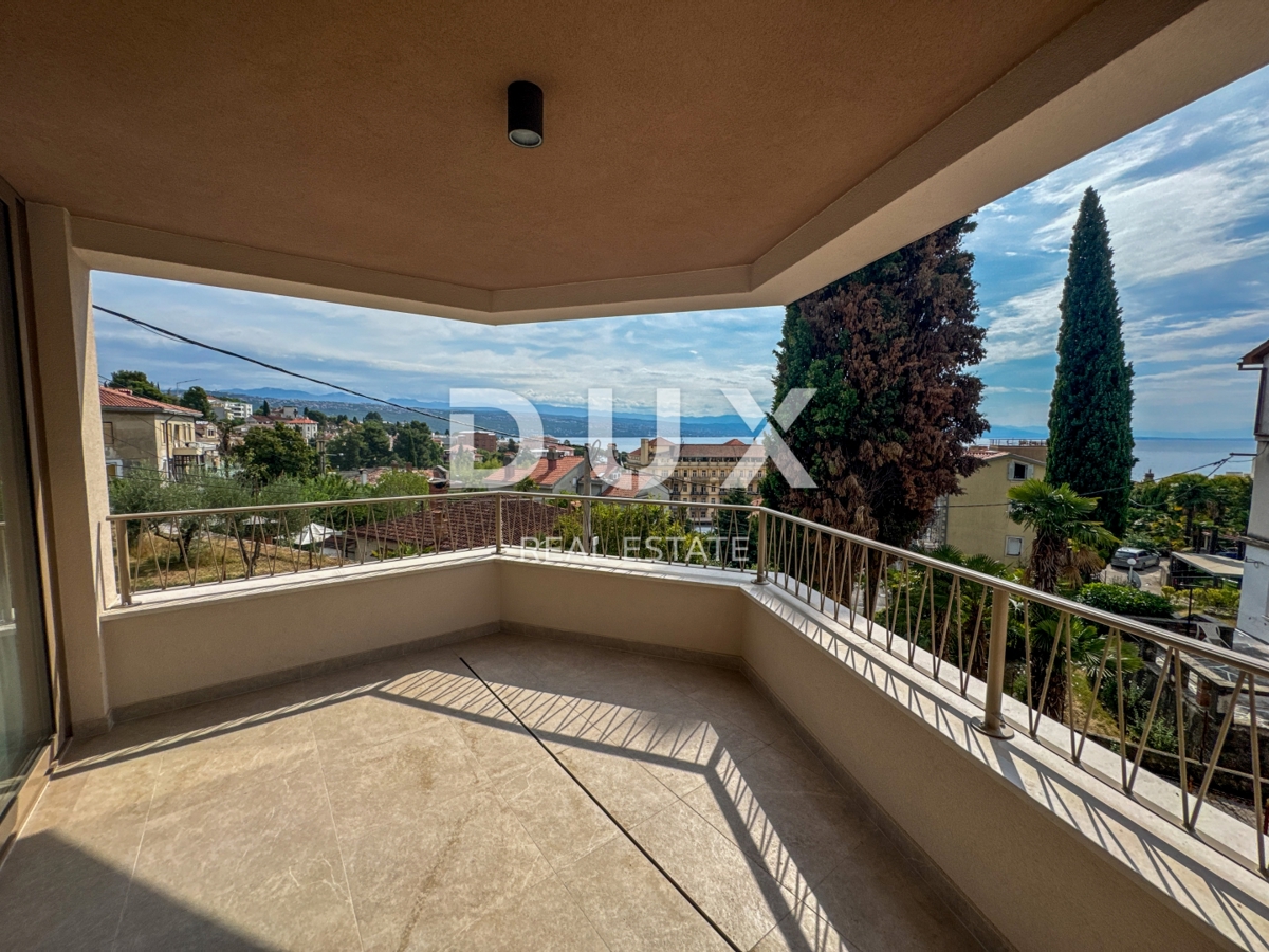 OPATIJA, CENTER - večje stanovanje v luksuzni novogradnji z razgledom in garažo, le 200m od Lungomare