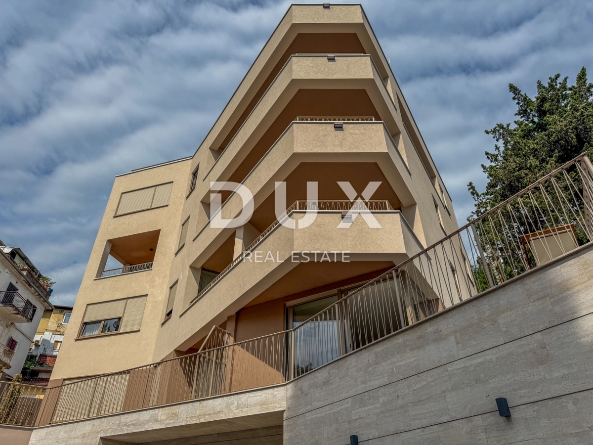 OPATIJA, CENTER - večje stanovanje v luksuzni novogradnji z razgledom in garažo, le 200m od Lungomare