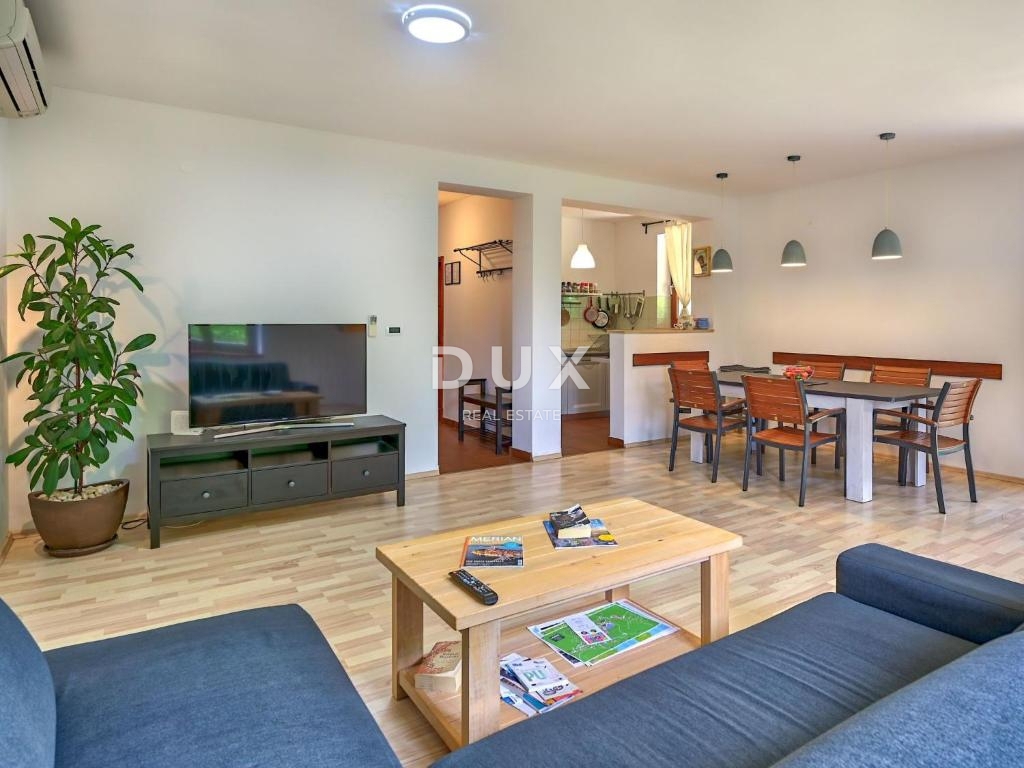 ISTRA, KRNICA - Očarljiva hiša z bazenom v mirnem okolju