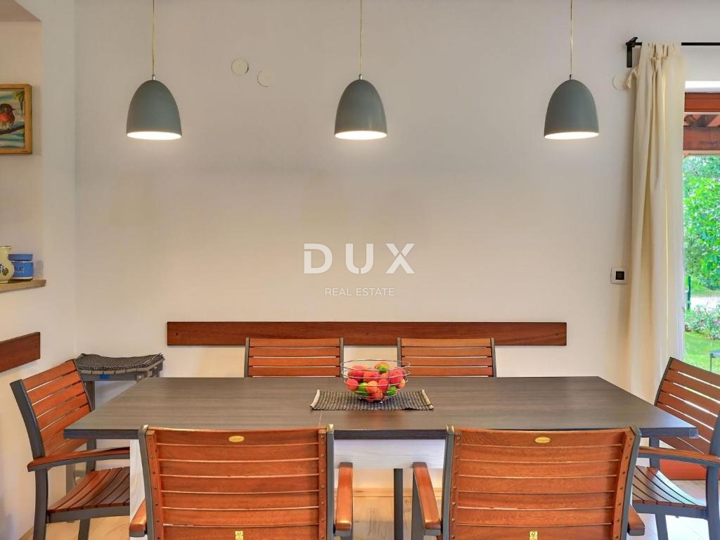 ISTRA, KRNICA - Očarljiva hiša z bazenom v mirnem okolju