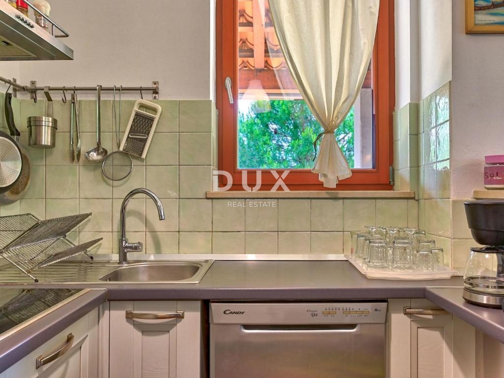 ISTRA, KRNICA - Očarljiva hiša z bazenom v mirnem okolju