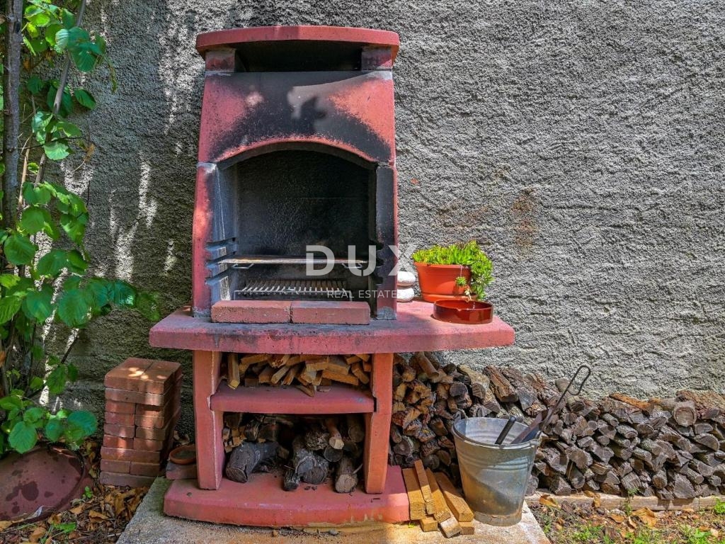 ISTRA, KRNICA - Očarljiva hiša z bazenom v mirnem okolju