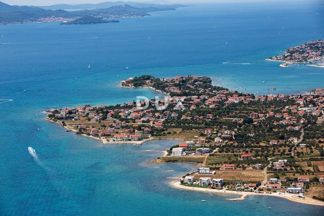 Zemljišče Sukošan, 1.007m2